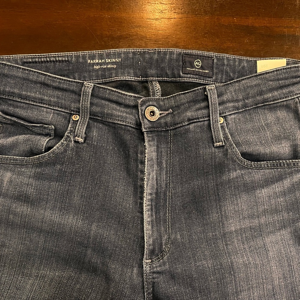 Farah Skinny Women’s Dark Wash Blue Jeans